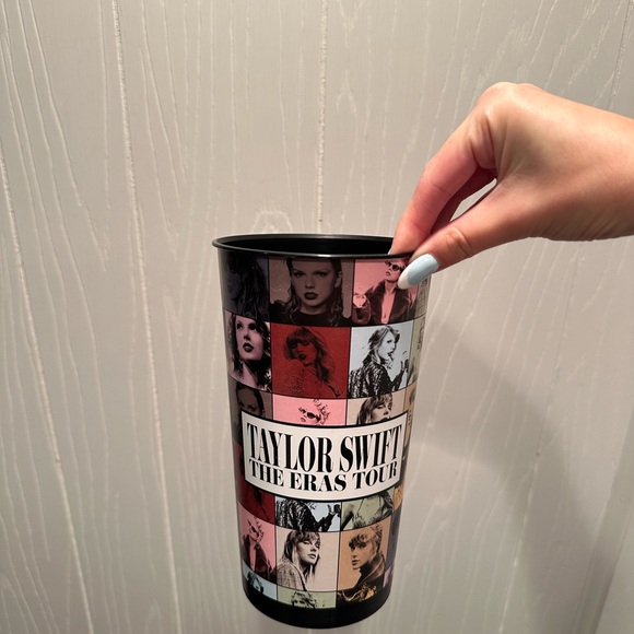 Taylor Swift Cup - Picture 4 of 6